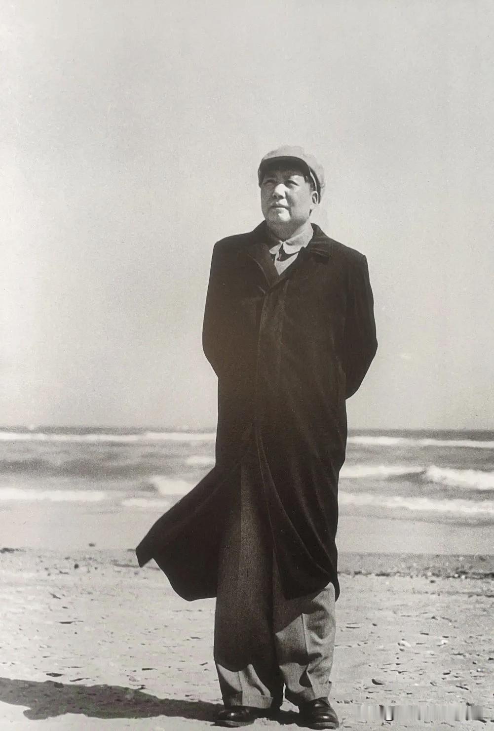 霜晨月下从头越——重读《忆秦娥·娄山关》！

1935年2月底，红军打下娄山关。