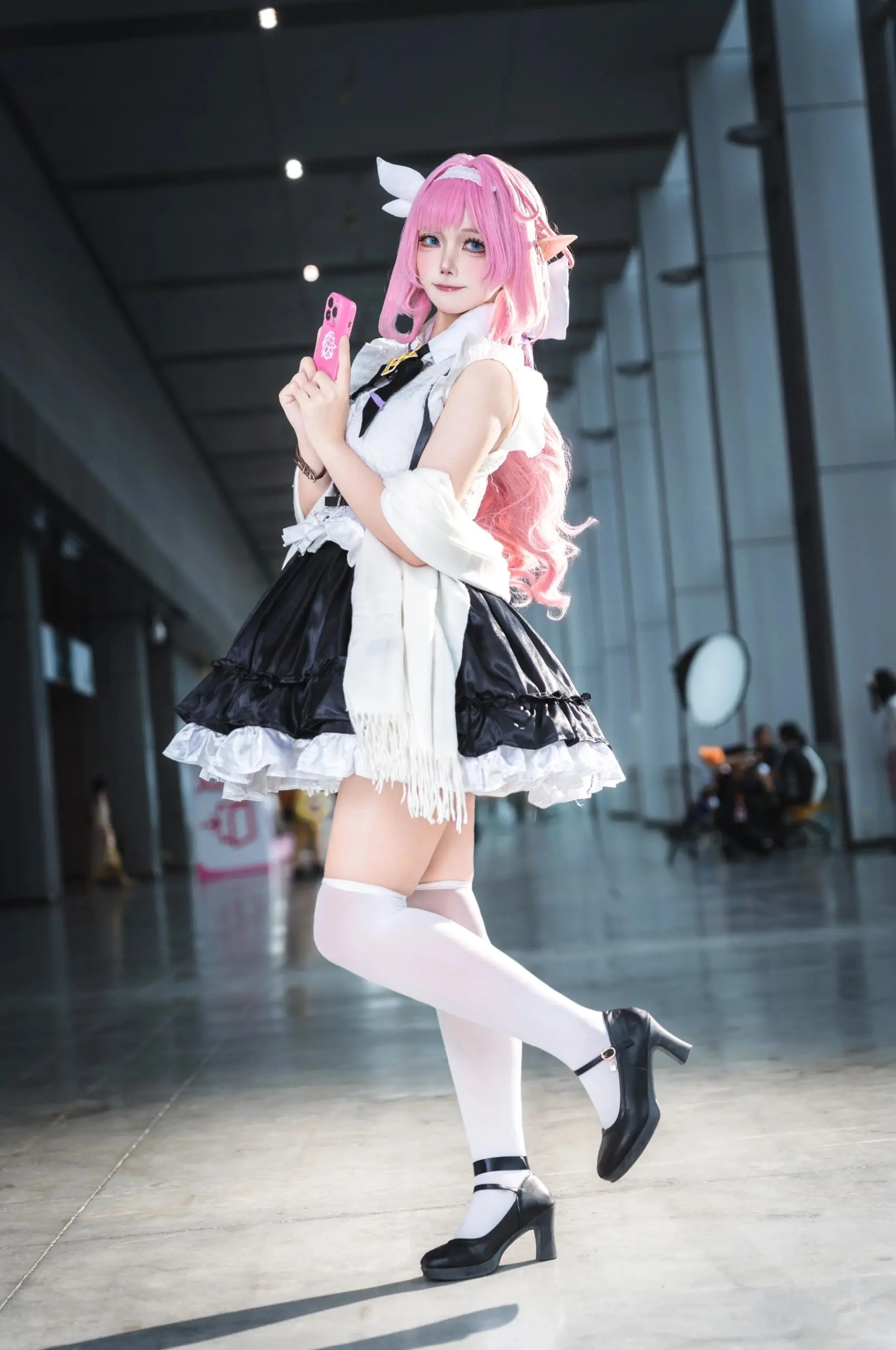 二次元少女 cosplay 崩坏三 爱莉希雅cos 女仆装