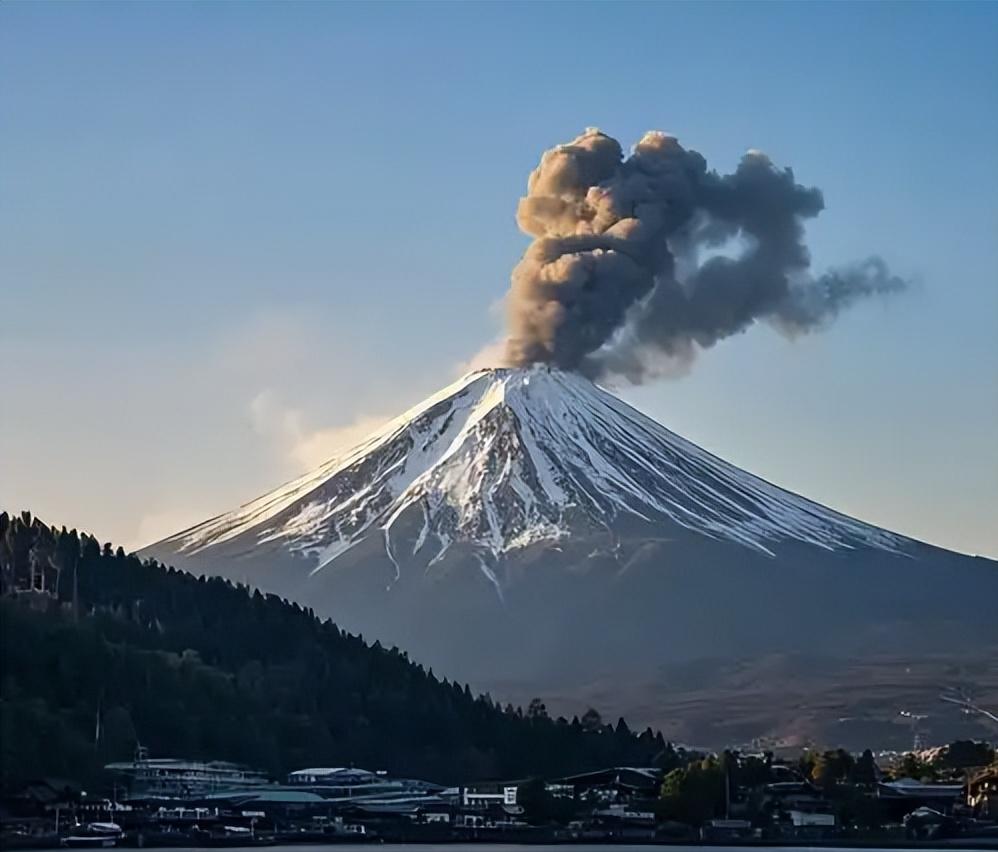 日本面临严峻形势！专家预测：富士山随时可能喷发，这将对中国产生怎样的影响？
 