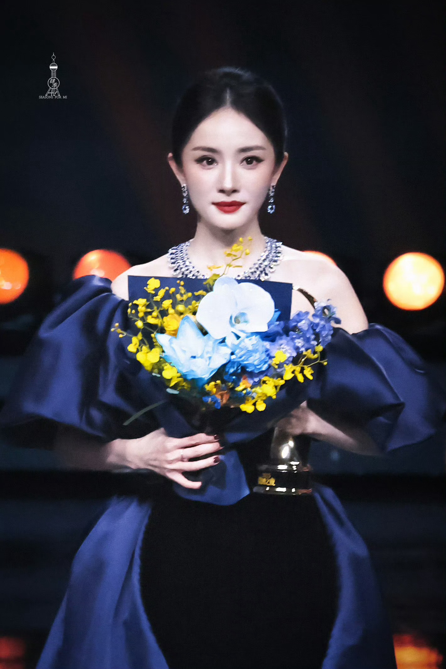 杨幂，天生Queen，所有掌声与荣耀，皆是实至名归！杨幂微博QUEEN杨幂三封微