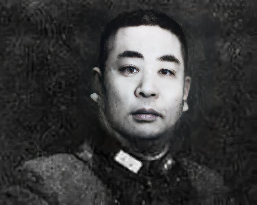 1931年，萧克看到一个俘虏后大惊失色，急忙对看守说：“他已经被俘，可以不用再捆