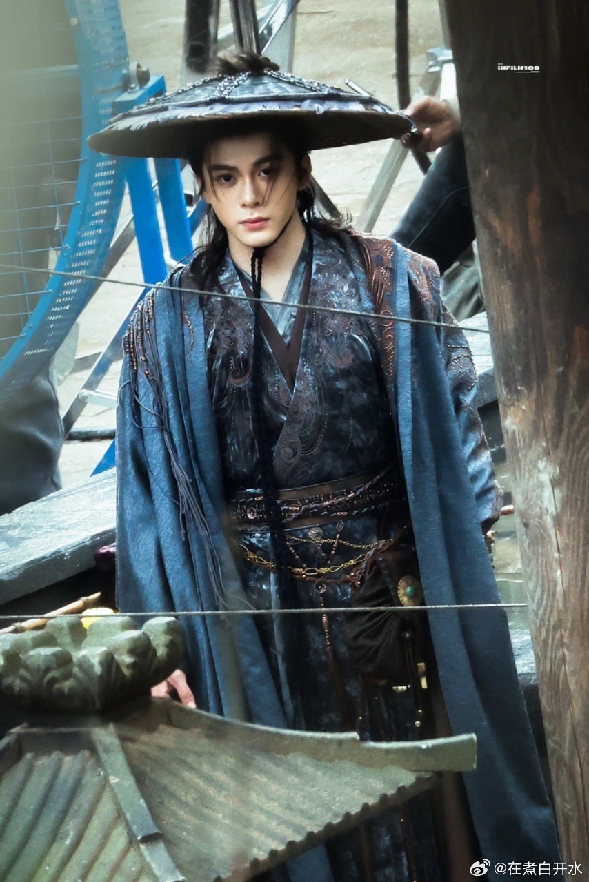 曾舜晞打戏古早武侠味一身少侠气质，打戏扎实不敷衍，曾舜晞的打戏真的很值得期待 