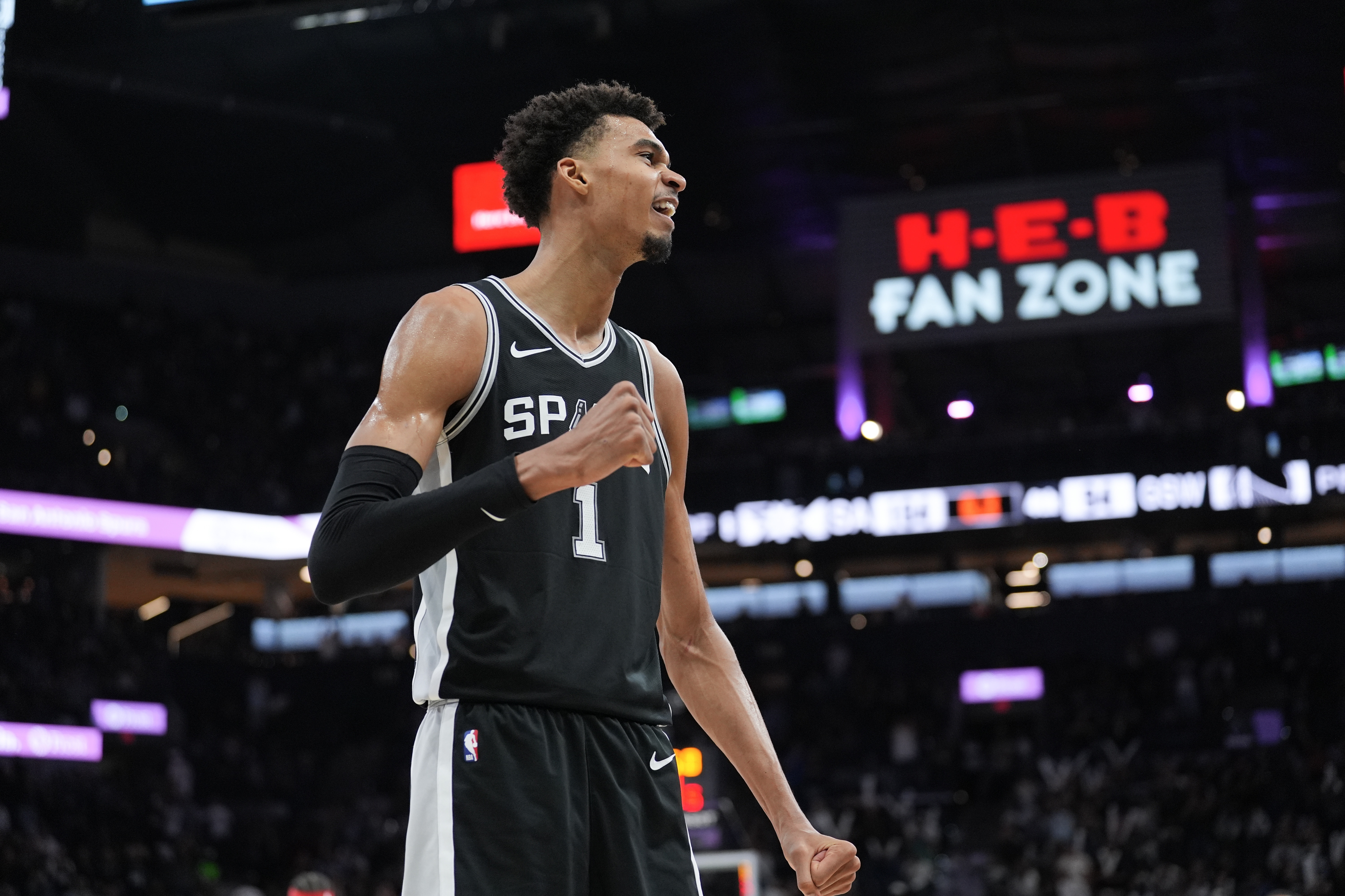 马刺队记Don Harris报道，文班亚马将确认缺席对阵湖人的NBA杯比赛。 马