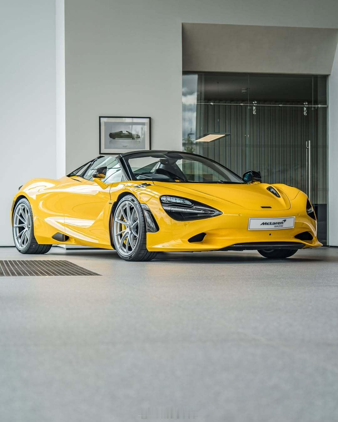 迈凯伦750S Spider 火山黄 ​​​
