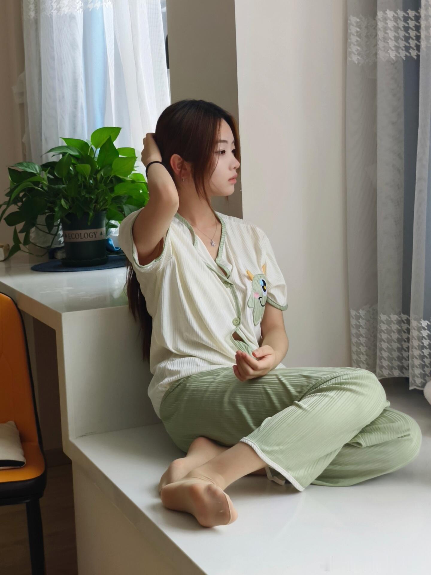 裤里丝的静谧时光～ ​​​