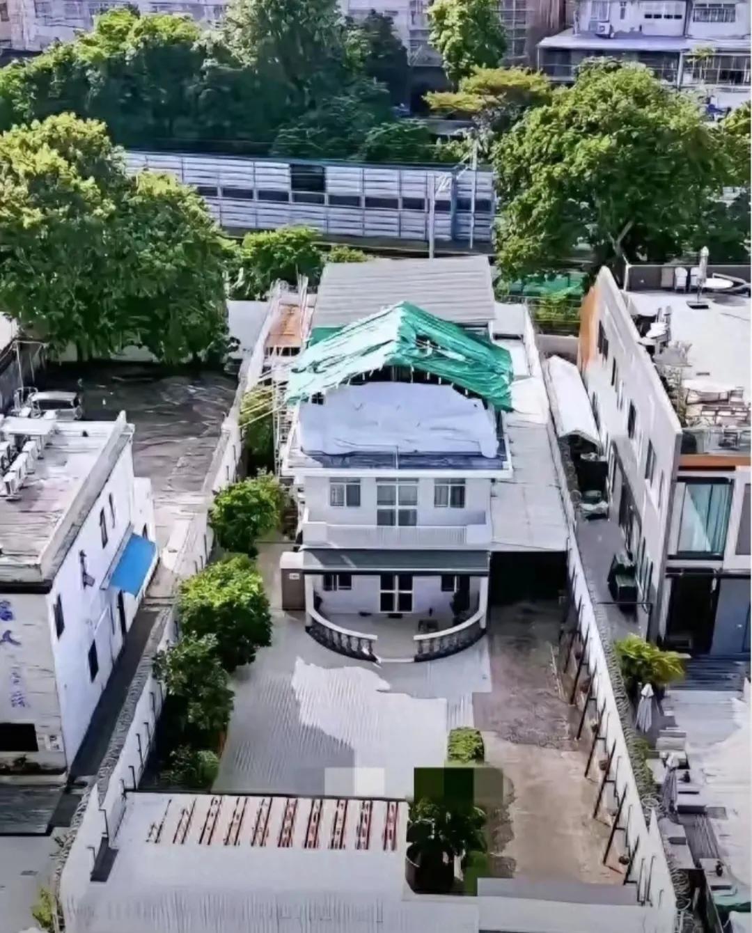 一句话分享今日感悟生活就像一场未知的旅行，每一步都充满惊喜与挑战，要用心去体验