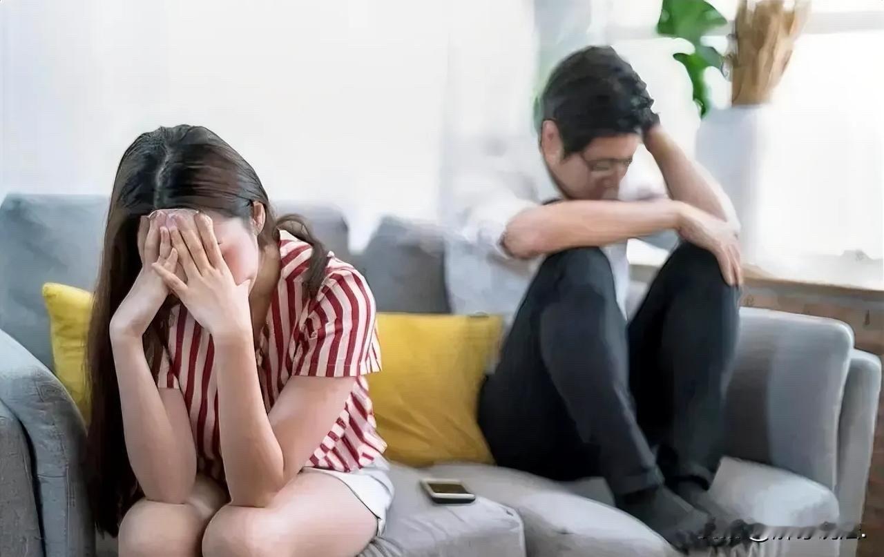 四川遂宁，女子下班后，给丈夫打电话，想让丈夫过来接自己回家。谁知，丈夫一直不接电