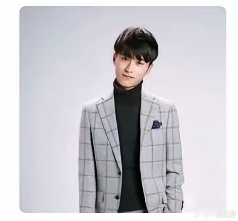 一个小小的演员，竟然敢打现役军人。就不知道哪来的勇气。这样恶劣的事情，如果没有严