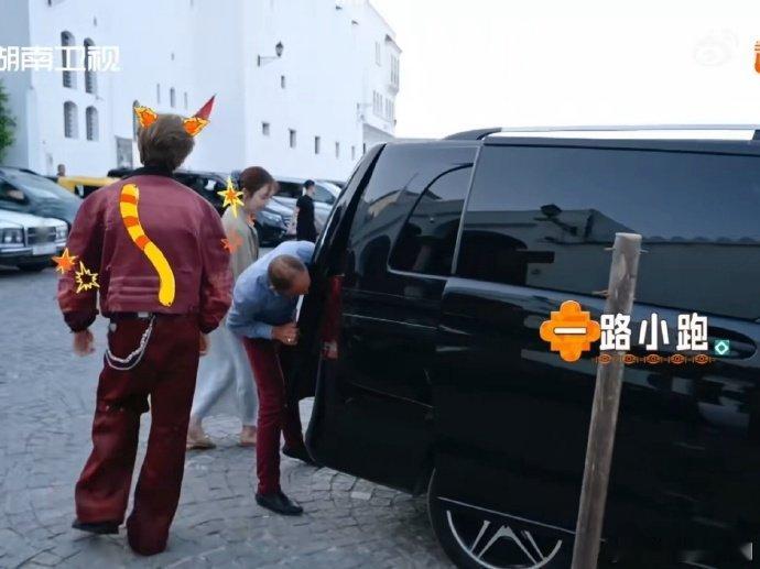 姜妍一生要强的中国女人中餐厅名场面 姜妍在超市的采购之旅超飒！从比对食材品质到高