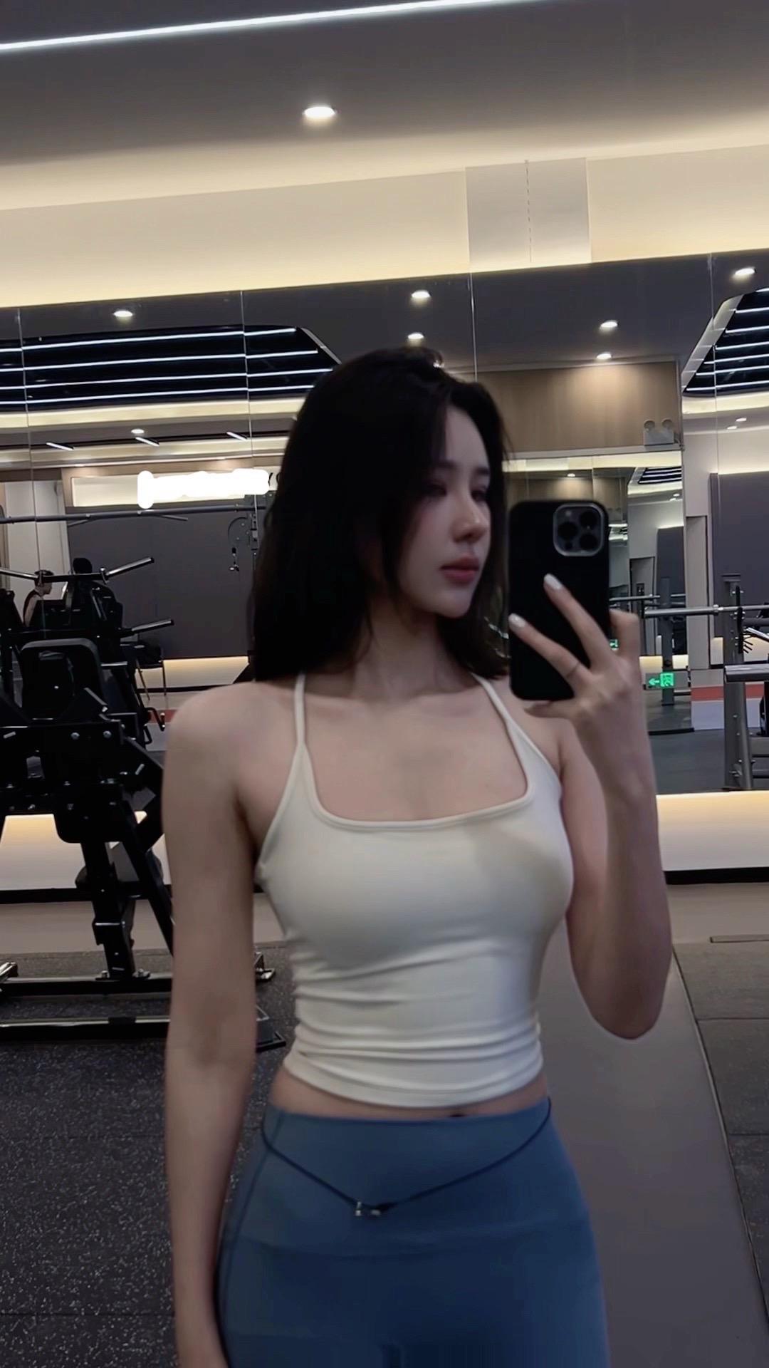 总以为时间很慢 这个冬天马上就要来了