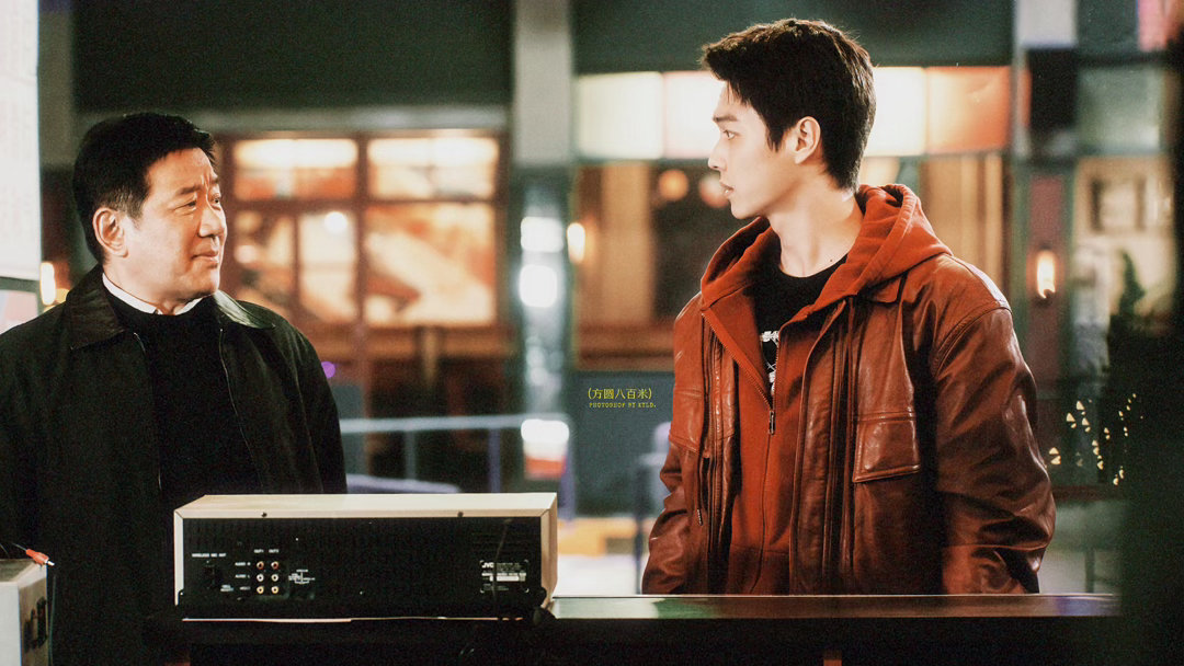 方圆八百米喊出我的名字方圆八百米 方圆八百米，不是八百里。导演的解释挺有意思，他