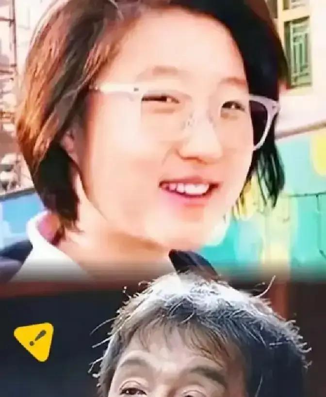 30人竞标输给成龙女儿
 
她没靠爸，一张黑金片头干翻30家老牌工作室。片方直到