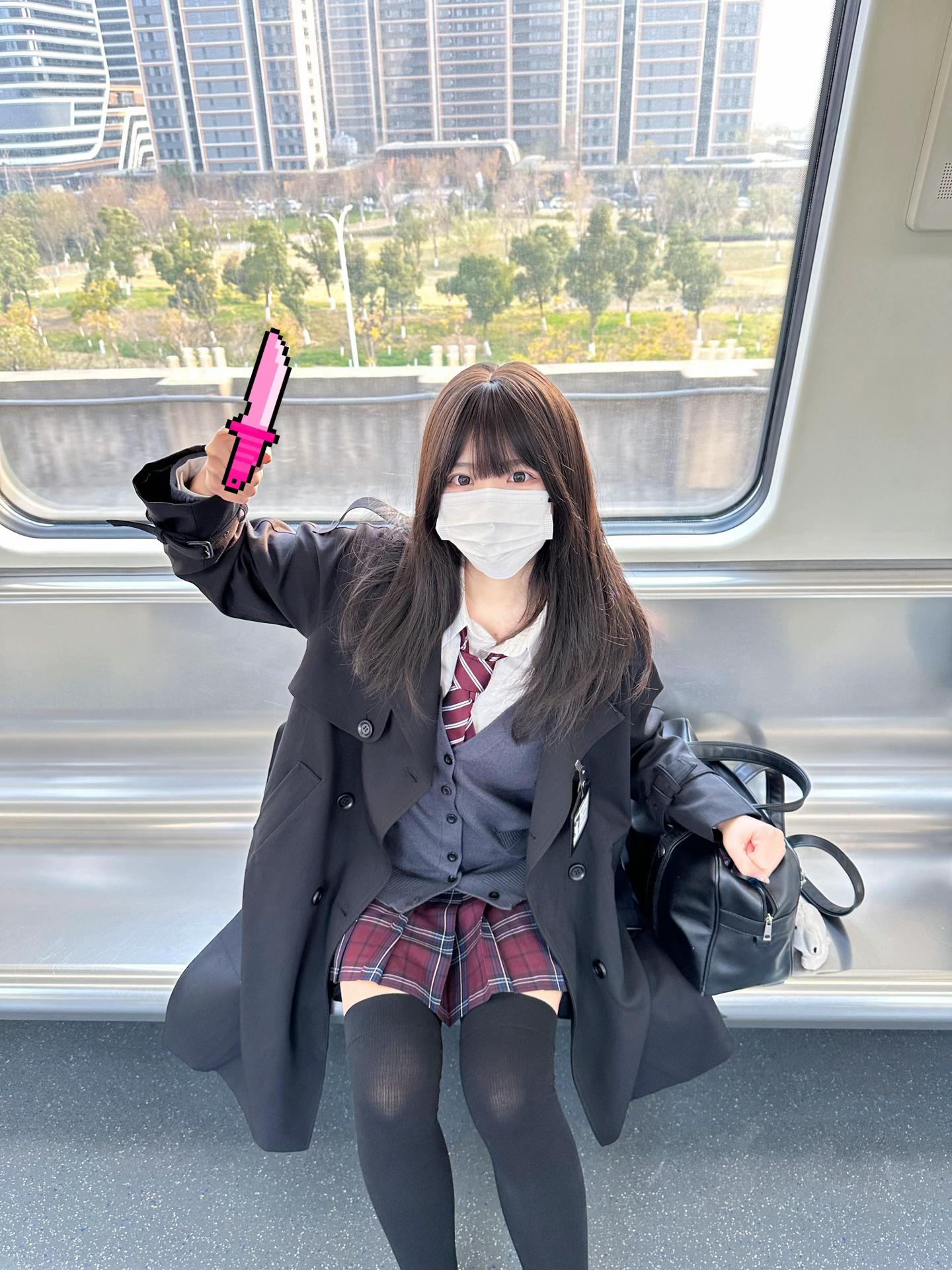 叫我宝宝 你知道的 我最吃这一套了。