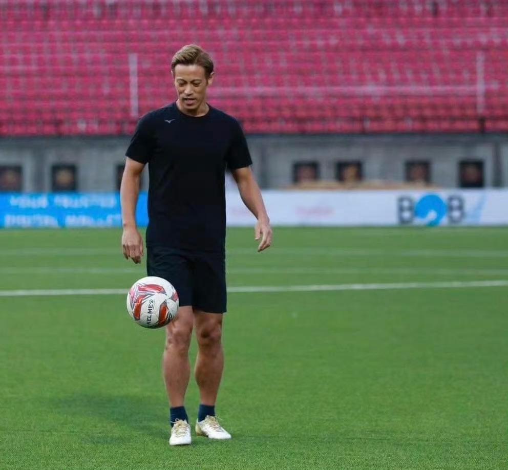 本田圭佑的职业生涯足迹：

快40岁的本田圭佑复出加盟新加坡裕廊天鹅，曾经他在1