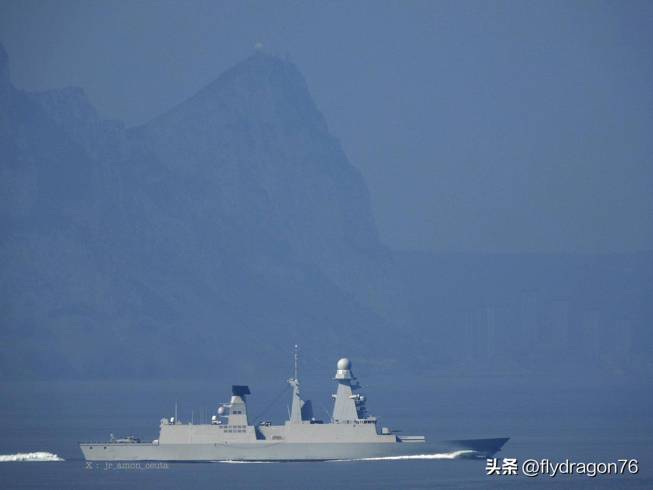 🇫🇷法国海军驱逐舰“保罗骑士”号（D621）隶属于“戴高乐”号航空母舰（R9