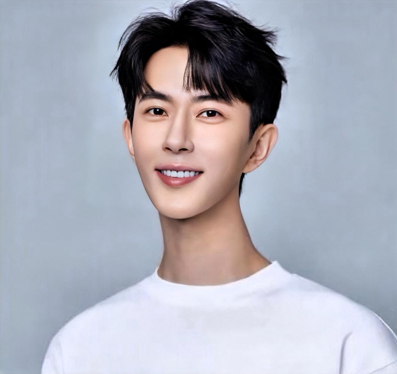 真心发问，你们真的觉得于朦胧帅吗很帅