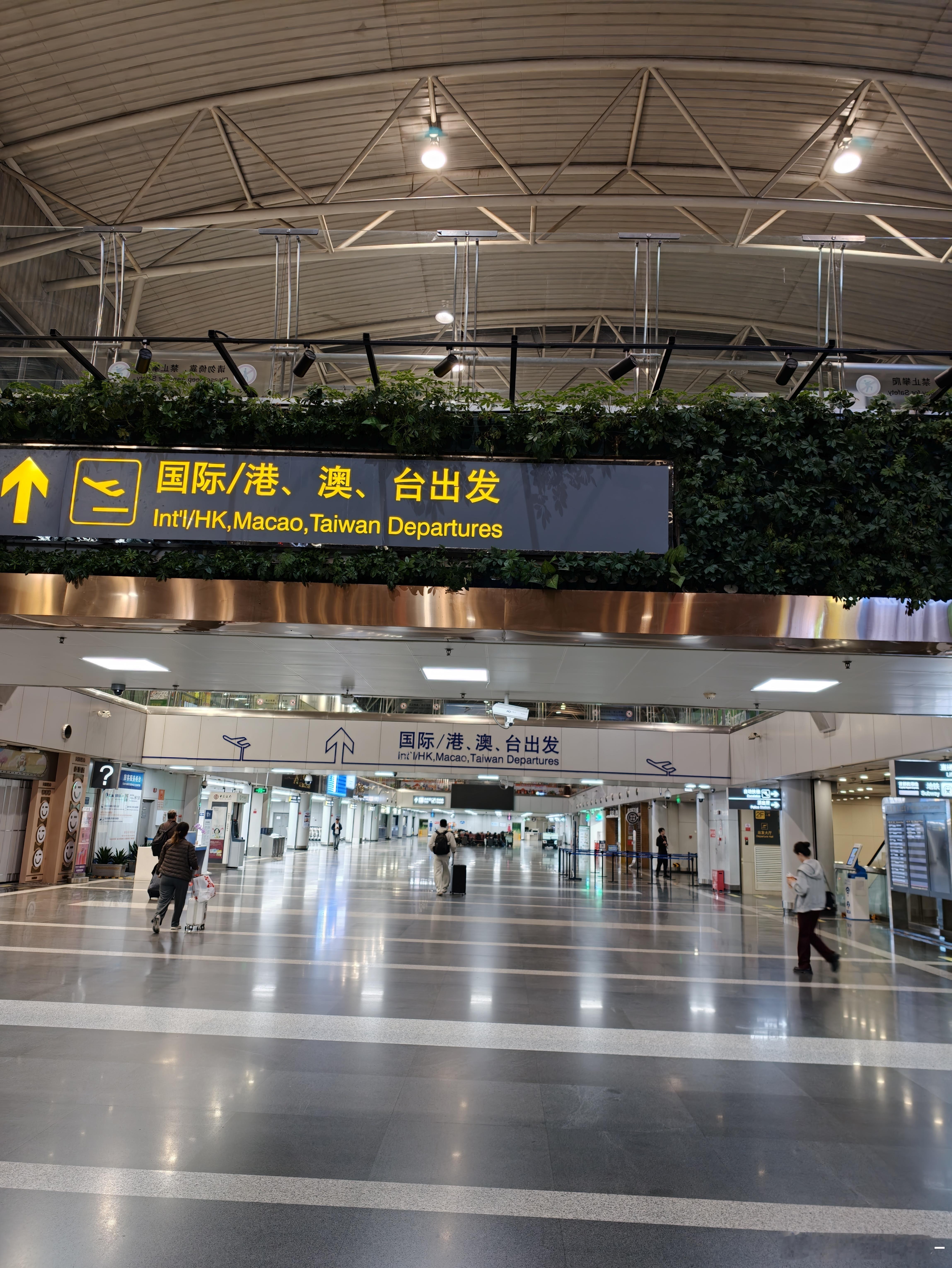 我可太喜欢首都机场T2航站楼麻雀虽小，五脏俱全省腿  ​​​