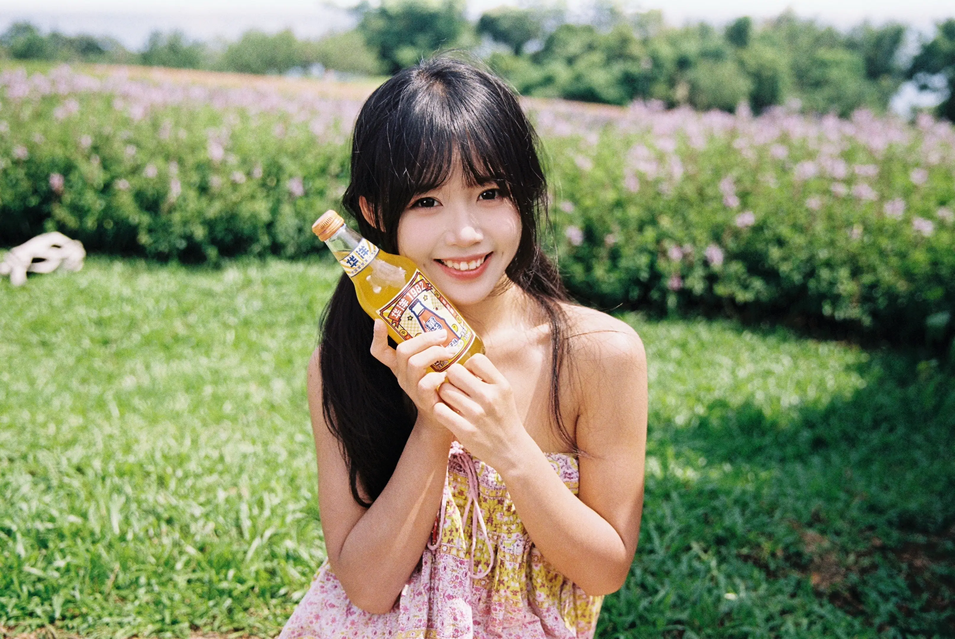 花海胶片怎么拍｜普通人也能拍出夏日感写真。夏日花海胶片写真保姆教程✨ ...