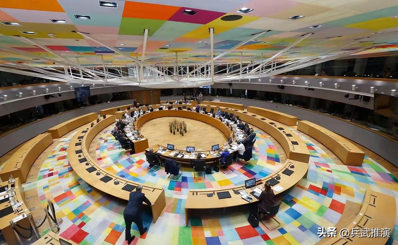 真不给泽连斯基面子

3月19日欧盟峰会上，泽连斯基正在发言，欧尔班直接起身离场