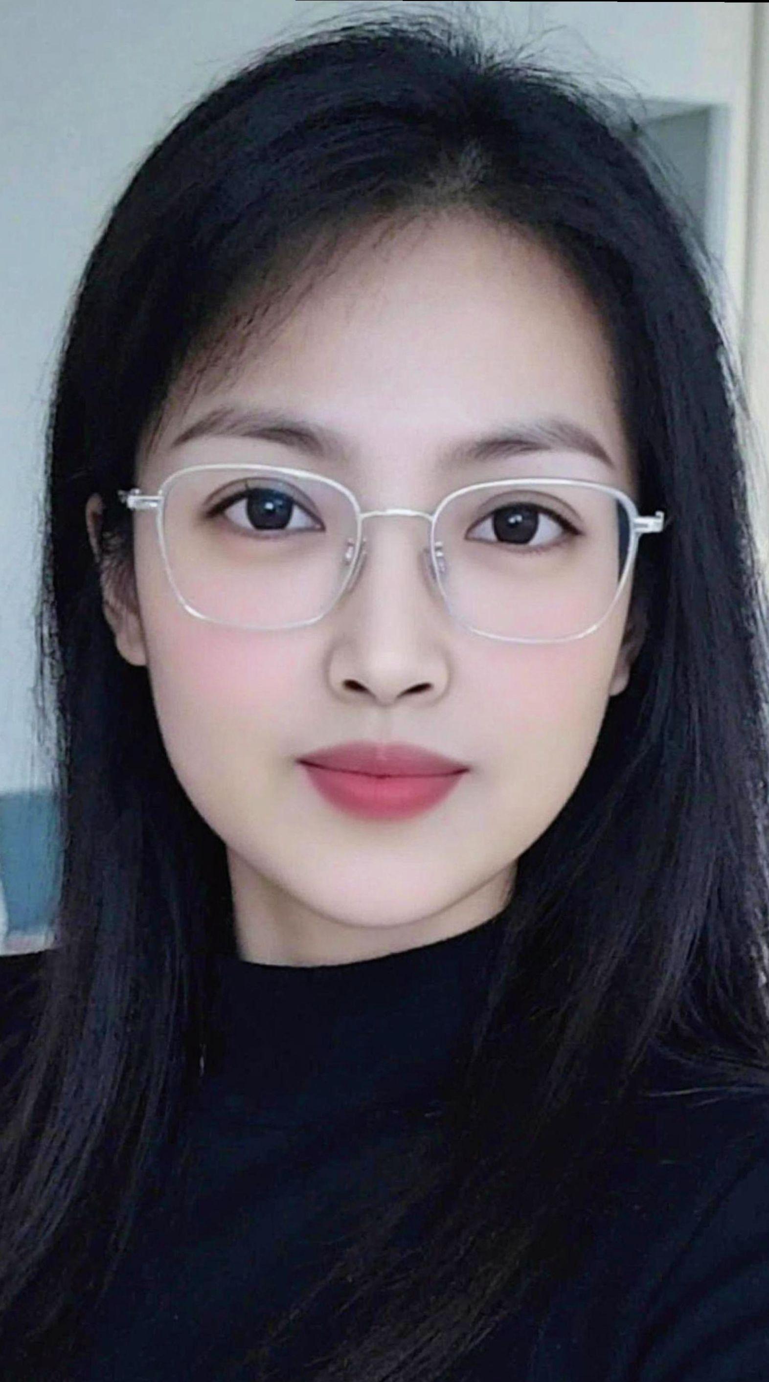 AI极简风自拍
