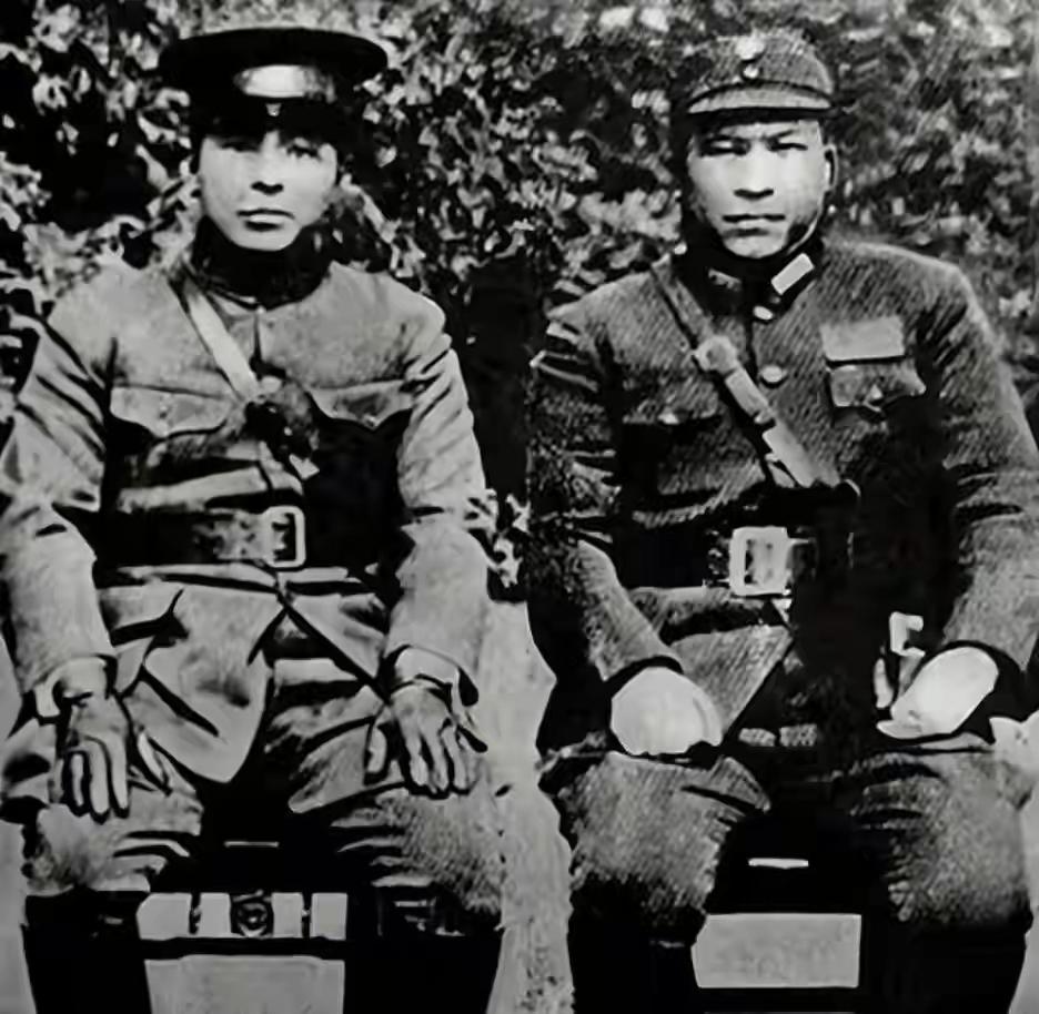 西安事变伤亡远超预期！蒋介石多位子侄外甥为保护他而牺牲，揭开历史残酷一页
 
每