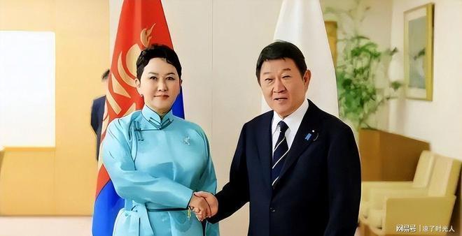 美日精心布局落空！蒙古总理当众表态，坚定绑定中国发展快车道
 
大连夏季达沃斯论