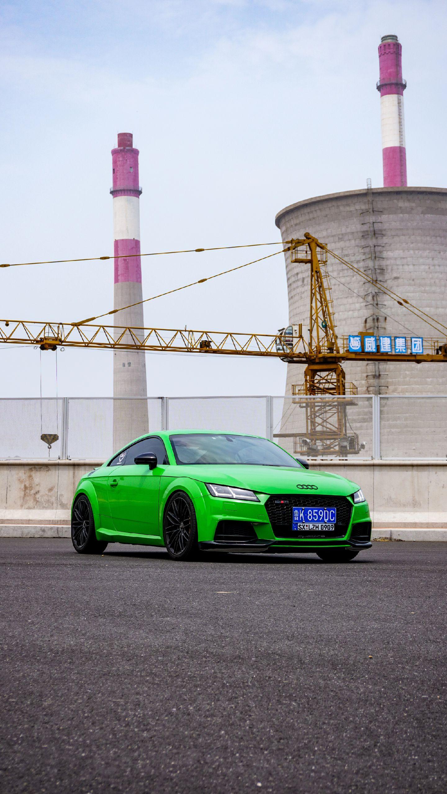 还得是绿色帅。奥迪