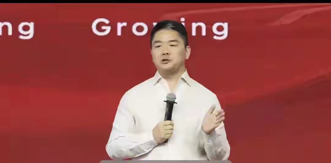 刘强东： “将来都是机器人送货，根本不需要快递员”“但我并不希望70万兄弟没有饭