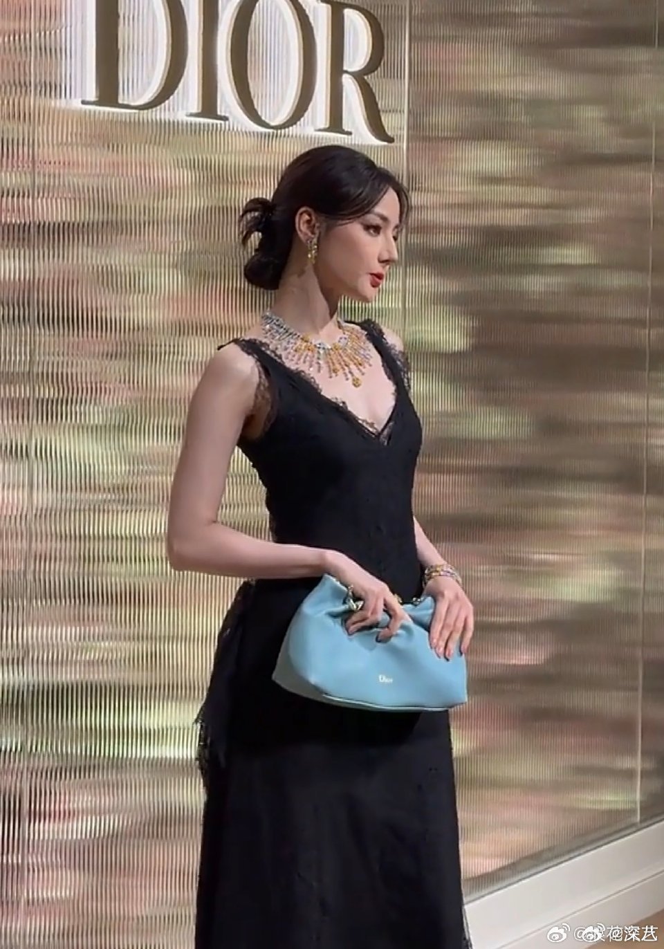 迪丽热巴美成神了迪丽热巴的珠宝消失术 迪丽热巴美成神了，啊啊啊啊 