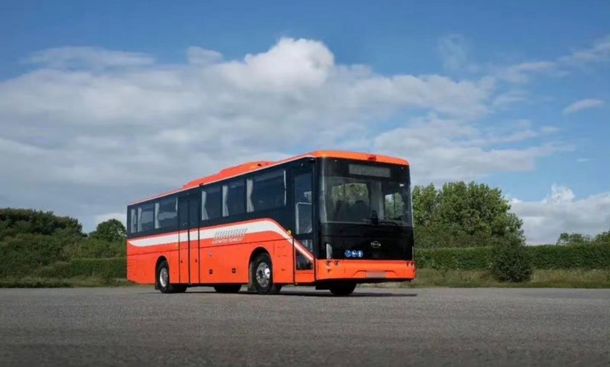 【比亚迪与德国联邦铁路签200台电动大巴框架协议 助力绿色出行】日前，比亚迪与德