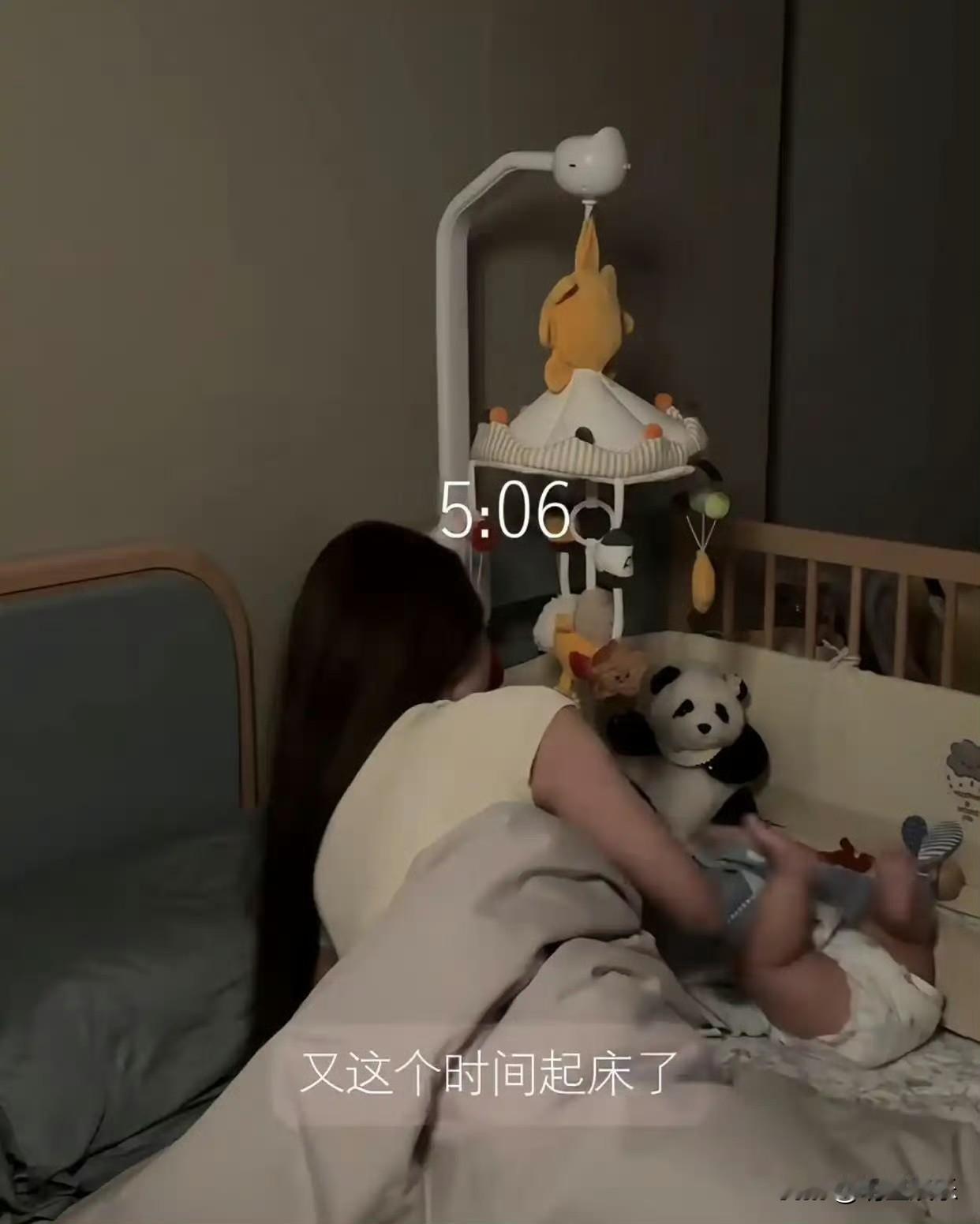 马筱梅凌晨五点起床给6个月儿子做辅食，汪小菲呼呼大睡被吐槽，网友：这才是真后妈天