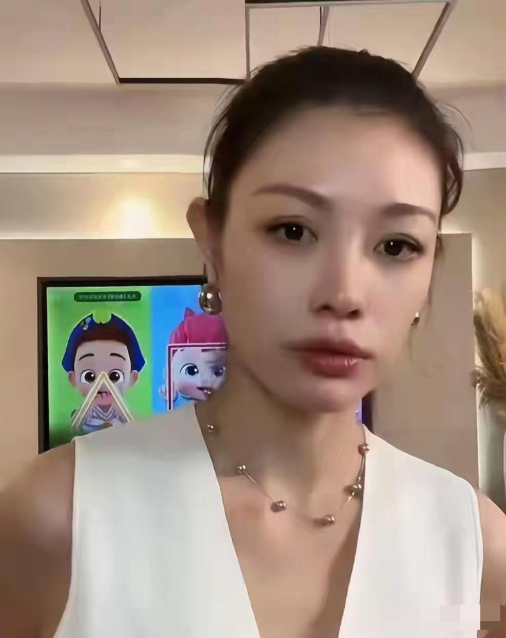 葛荟婕应该很难找到合适的男朋友了，
并不是因为她不够漂亮，
也不是因为她生过孩子