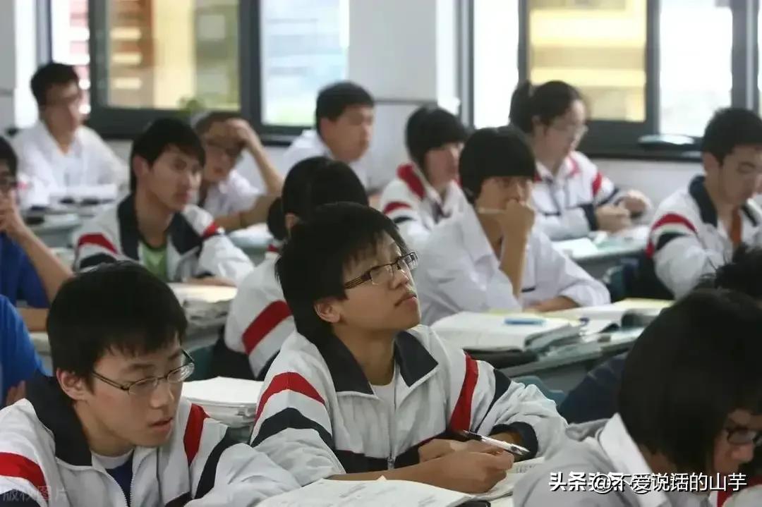 进入高中，你会发现的十条二八定律！
第一条：80%的初中学霸，不会再是高中学霸，