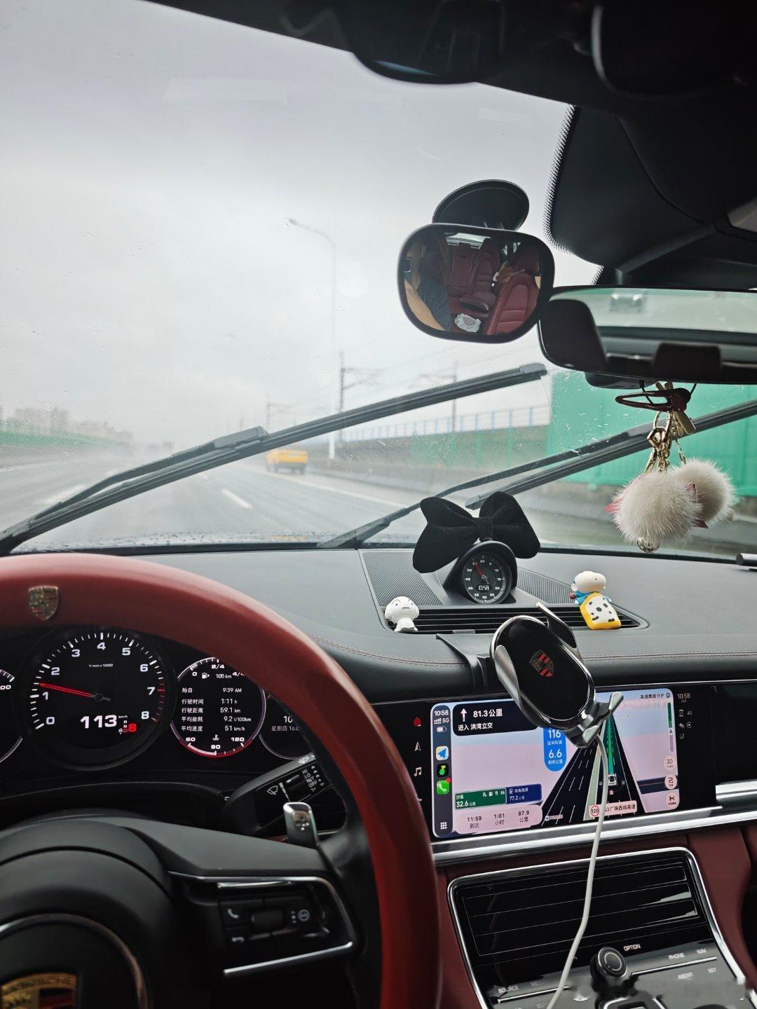 快半年没碰我老婆的车了一直执迷于电车。。今天发现还是油车爽，高速上随便踩。。。我