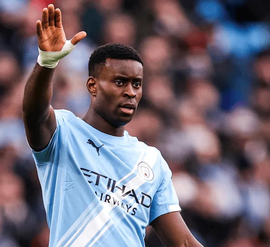 阿森纳万万没有想到曼城开启争冠的最强拼块就是格伊！
他在英超9场比赛首发打满，并