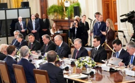 香港《南华早报》报道：“为降低对华依赖，日本邀请中亚五国赴东京谈合作遭拒，其方案