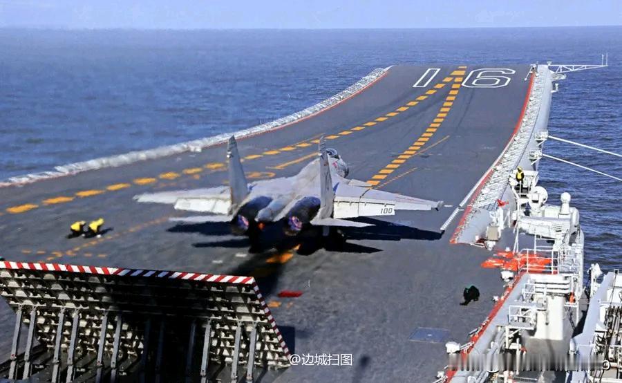 日舰机“贴脸”挑衅？辽宁舰硬核反制，把它当免费陪练，让其自取其辱！

这一趟，咱