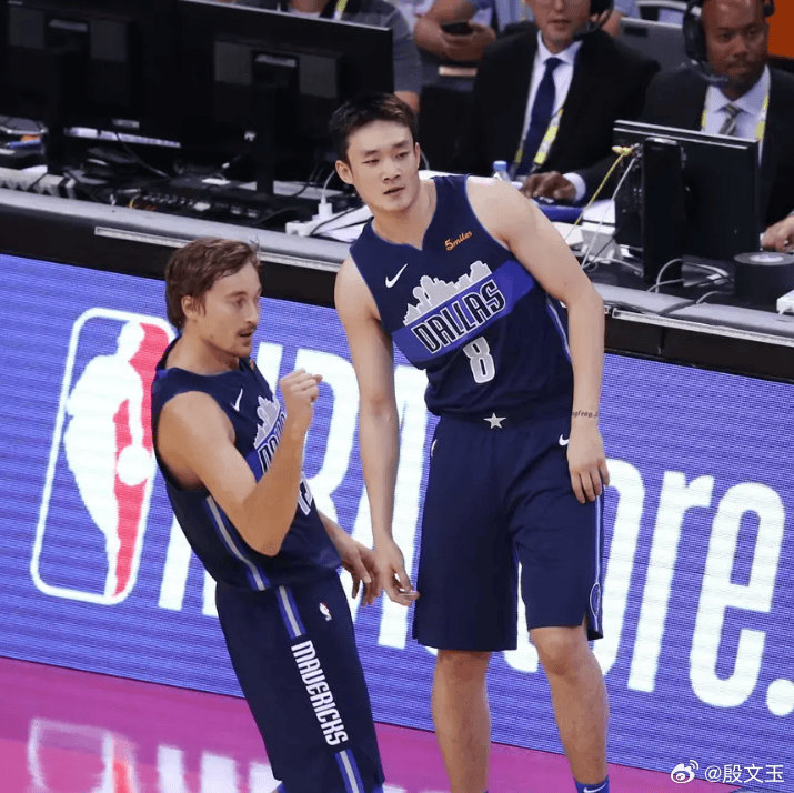 丁彦雨航算是NBA2017届的落选秀。我曾经全程直播过那一年他在奥兰多和拉斯维加