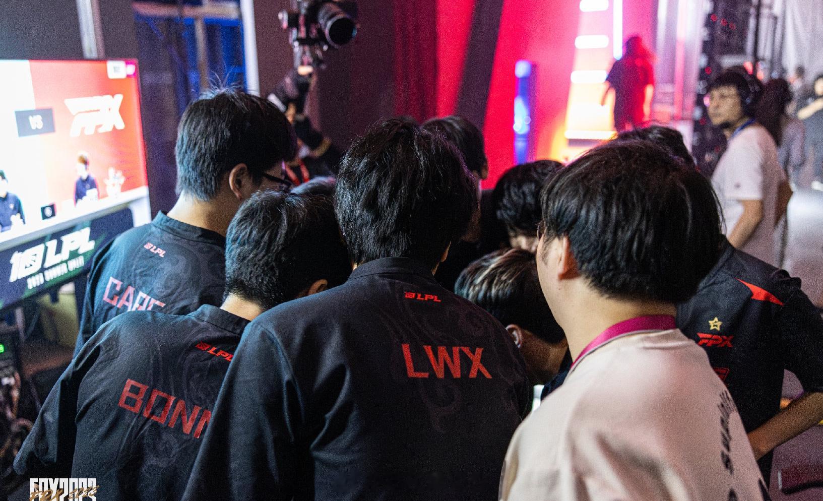 #LWX林炜翔#别走了翔哥，在战一年#电竞星联盟##英雄联盟[超话]# ​​​