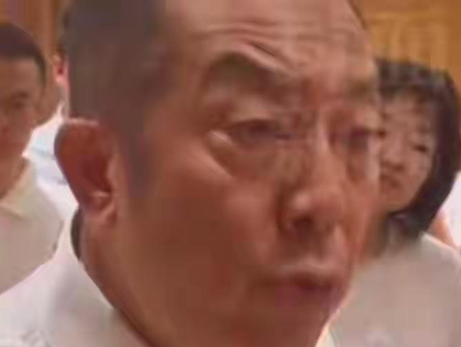 其实当初一句话就解决了：欢迎罗永浩到西贝就餐，就其对餐饮口感觉得不满意表示理解，