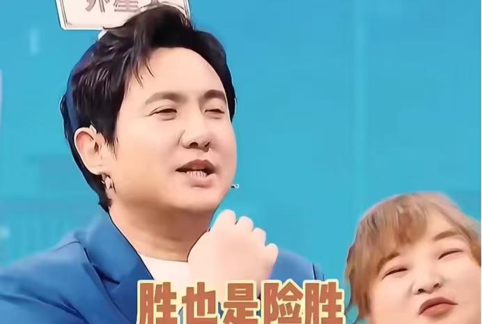 杨迪：“他跟我的长相，他怎么样？他长得好看不？跟我相比。”

沈腾：“胜也是险胜