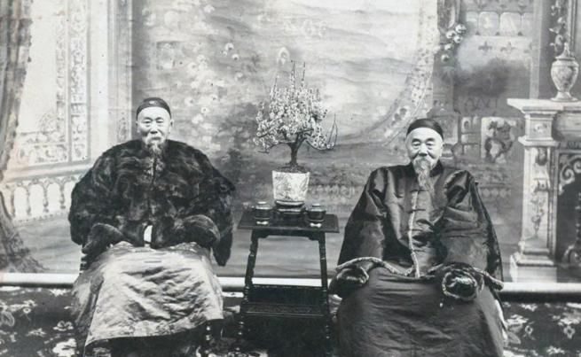 李鸿章的大哥李瀚章，晚年贪财好利，他搞贪腐有一个特点，绝不让送钱的人吃亏，因而在