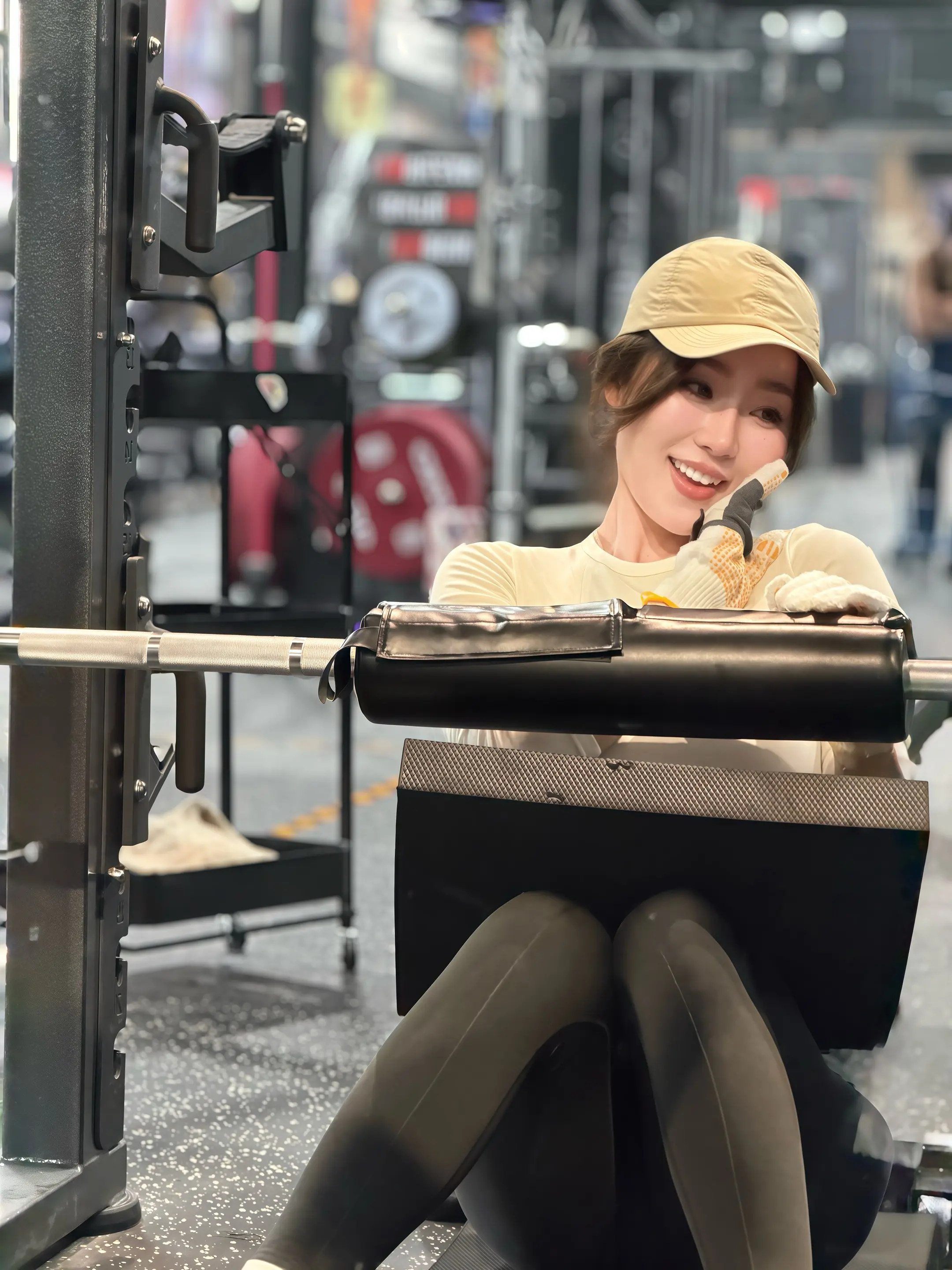 没有了期待 就没有了失望 活在自己的小世界里