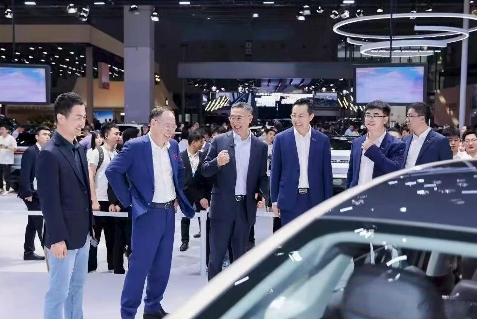 一汽入股零跑 中国一汽正计划收购零跑汽车约10%股份，双方最快将在今年年内完成签