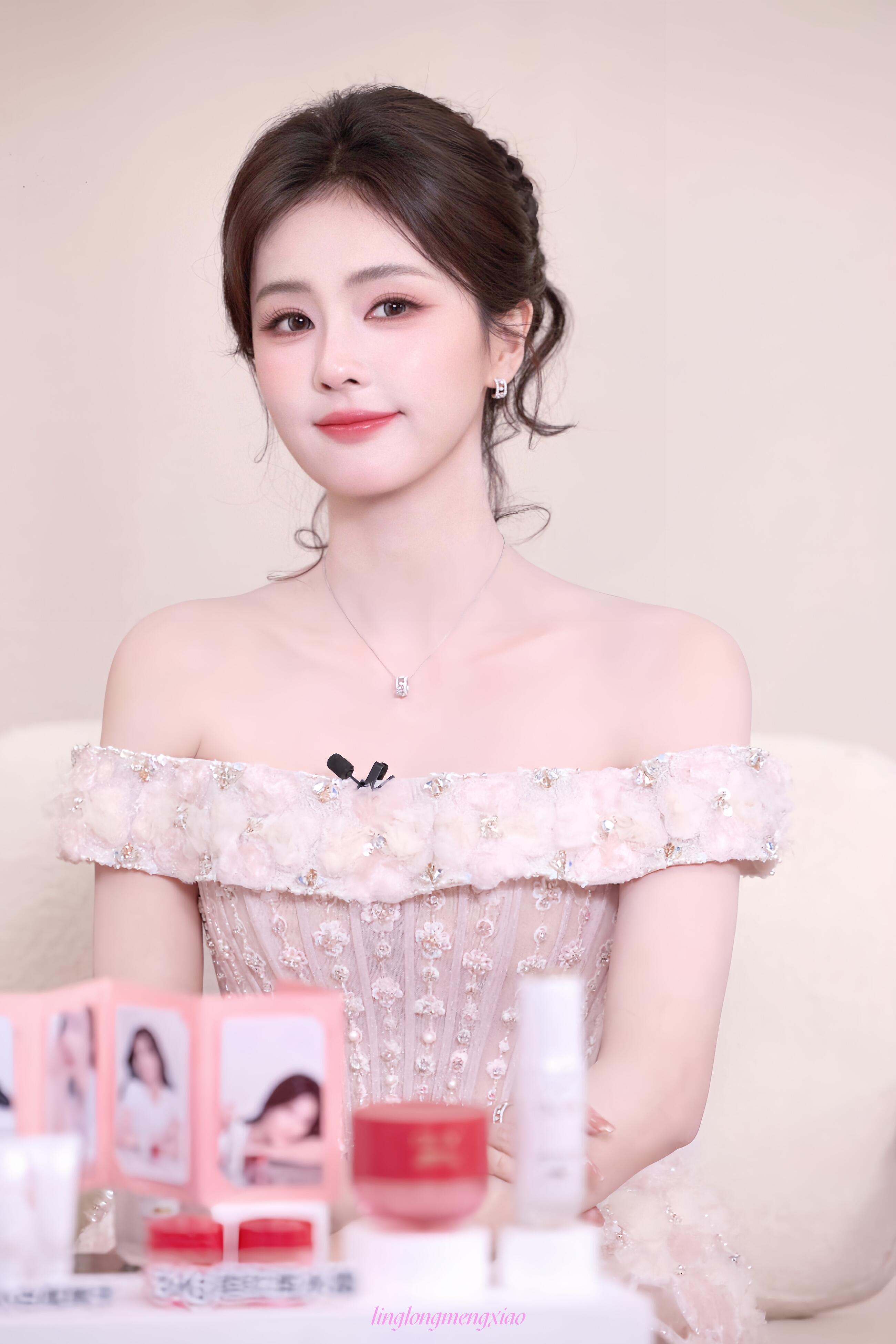 白鹿 x OLAY直播造型