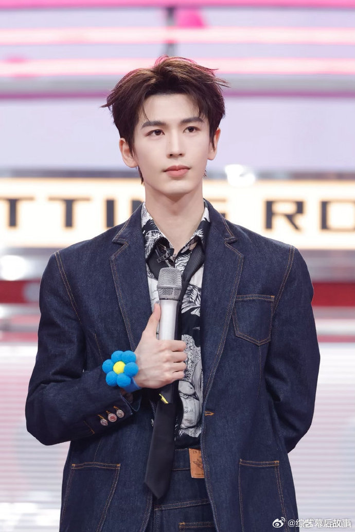 你好星期六 逐玉 梦幻联动来袭，逐玉剧组登陆好六街，欢乐互动看点十足，精彩不容错