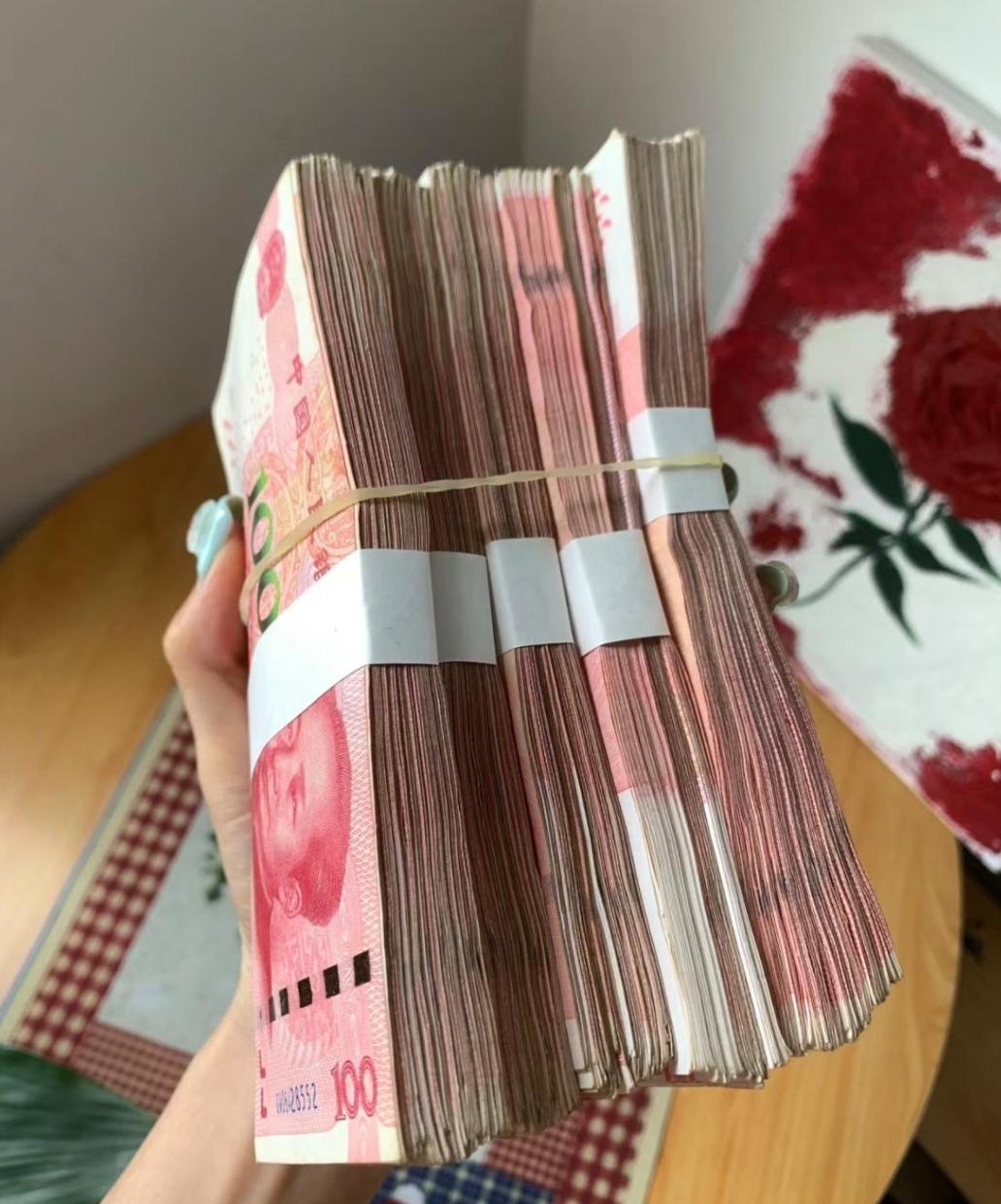 普通人存钱的意义
       现在很多人觉得存钱是委屈自己，不如“今朝有酒今朝