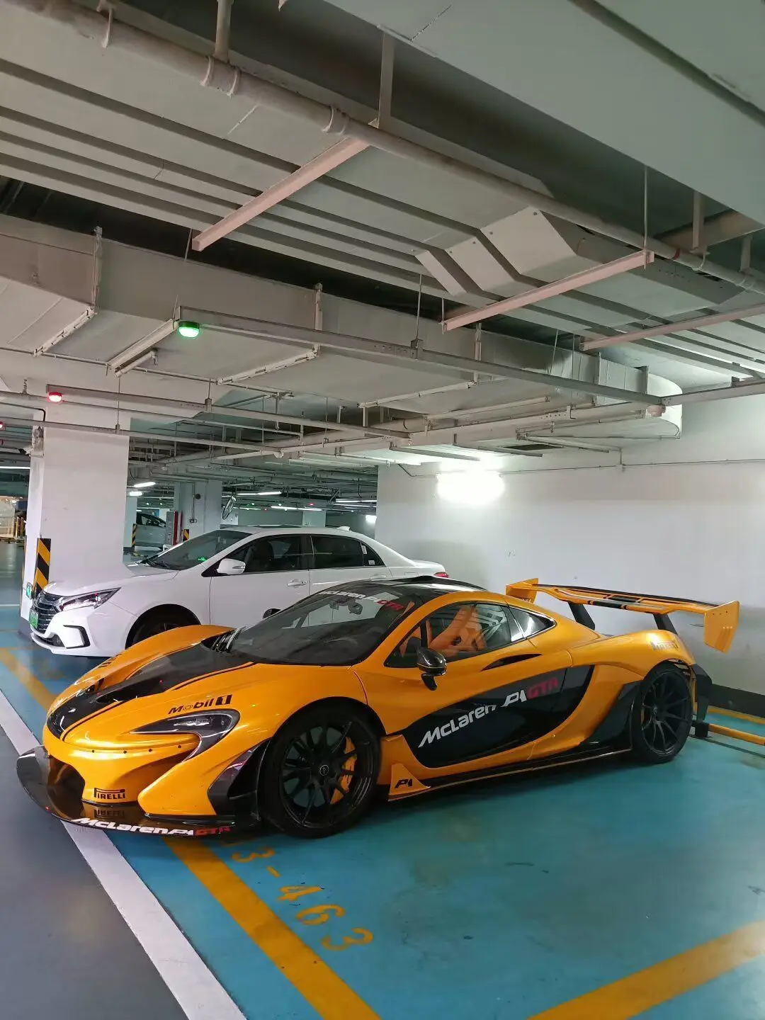 迈凯伦P1的排气声太特别了 小时候在极品飞车电影看过 以前拍的