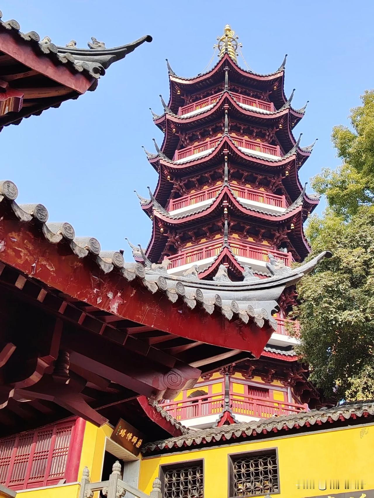 游览南京古鸡鸣寺需要了解的几个历史知识点，顺便简单说一下河北的鸡鸣驿。

来到古