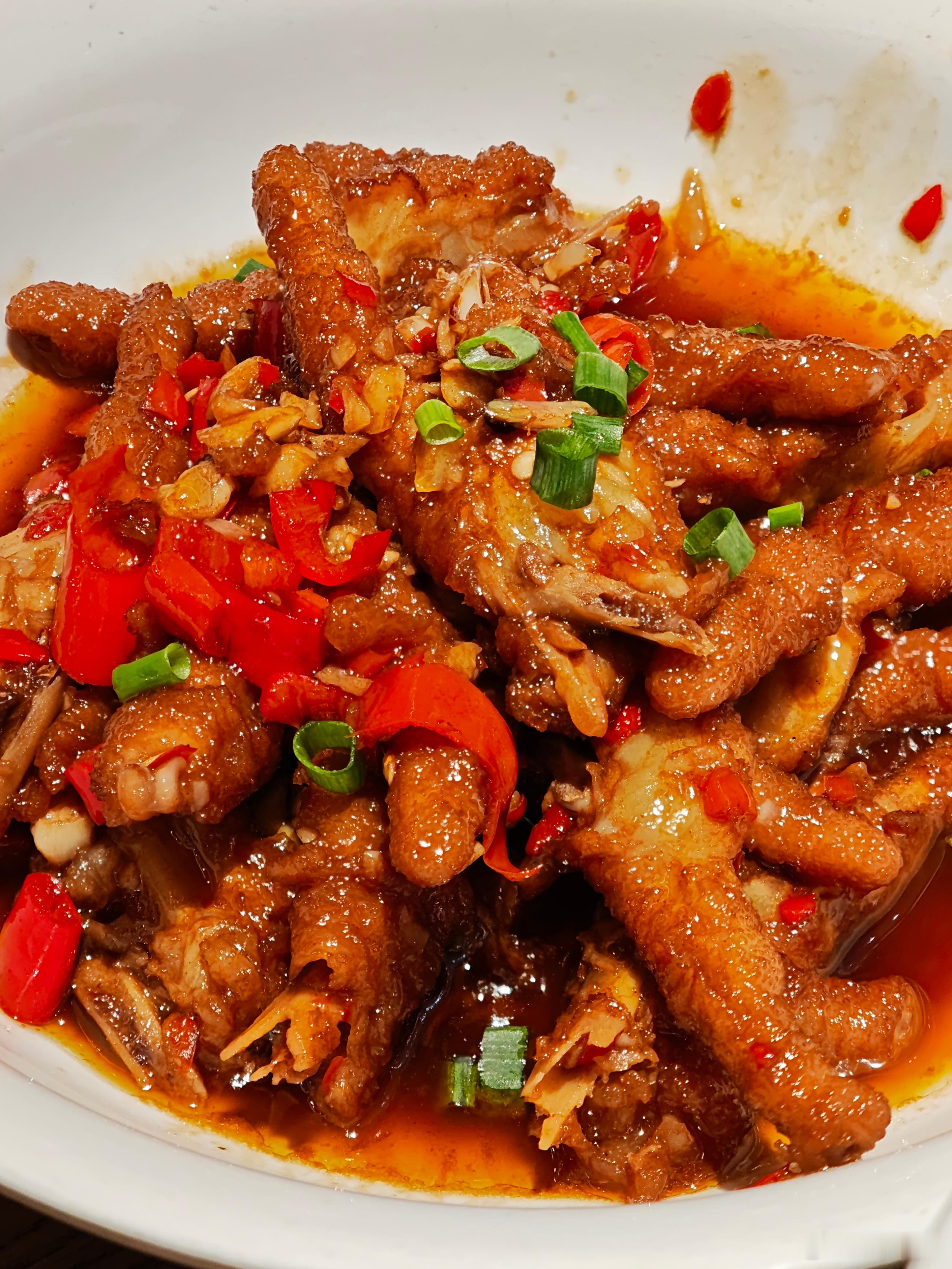 孩子出门几天饿坏了还是广州吃的好啊！虽然吃的是湘菜